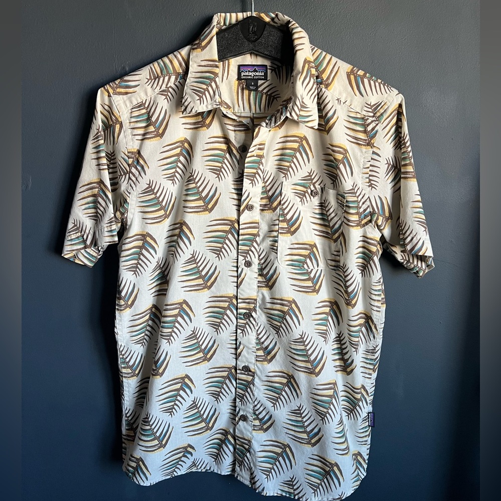 Patagonia Go To Shirt Palm Dyno White Small Organic Cotton Blend